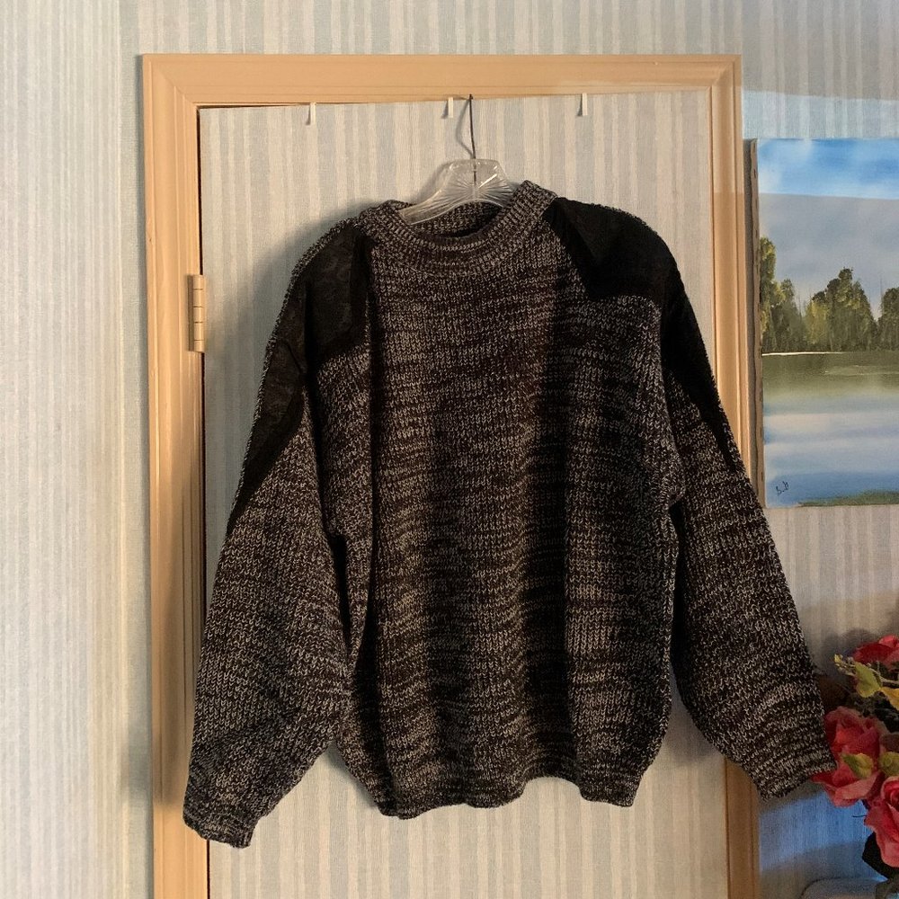 Street Scenes Men's Crew Neck Sweater
